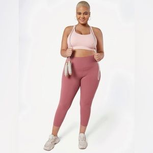 GLOWMODE FeatherFit™ Crossover Strap Sports Bra